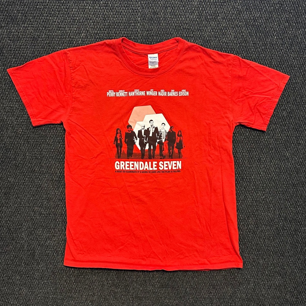 Community Greendale Seven T-Shirt Mens Large Gildan Red Graphic Tee